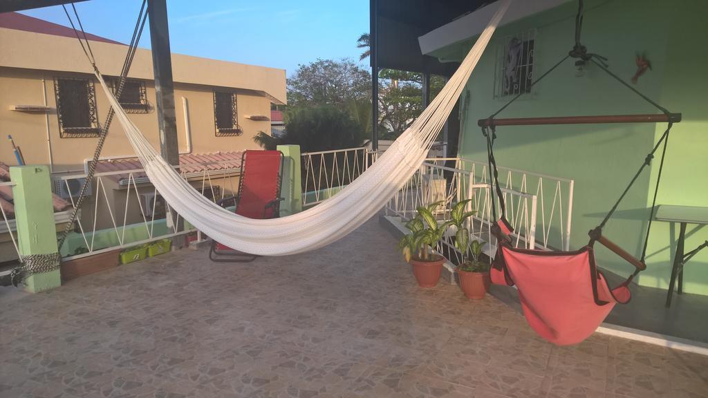The Red Hut Inn Belize City Exteriör bild